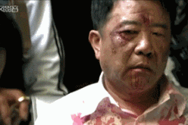 Những hạt sạn phi lý đến hài hước trong loạt phim đình đám xứ Trung-9