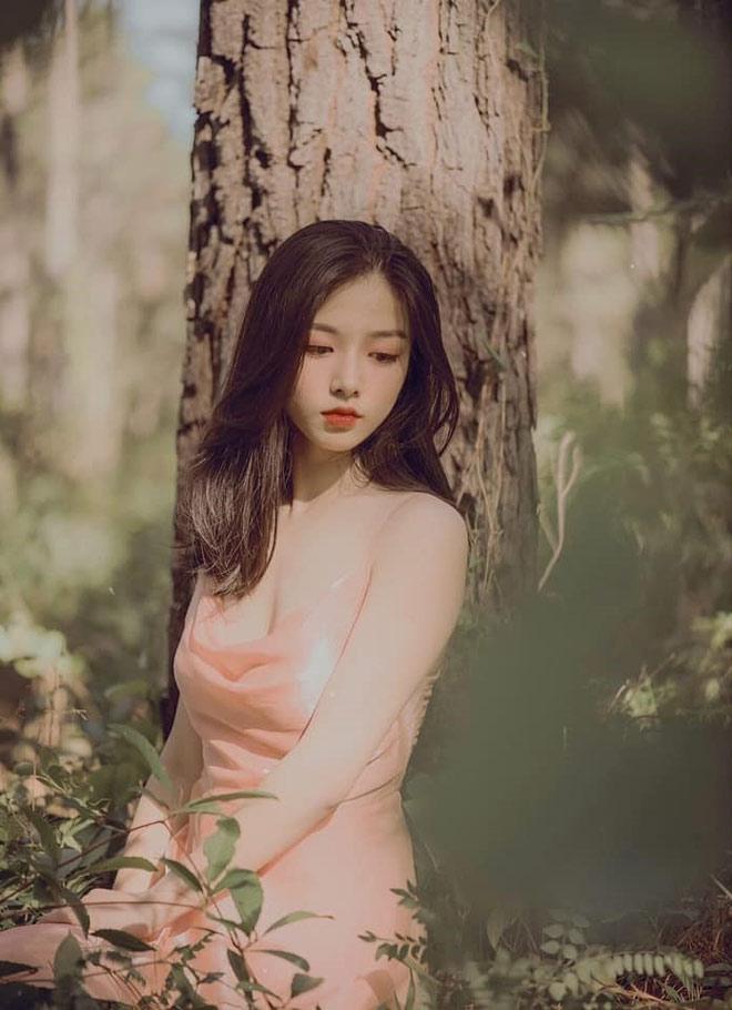 Thả nhẹ bức ảnh chụp lén xinh như hotgirl nhưng nhan sắc thật của nữ sinh khiến ai cũng ngỡ ngàng-2