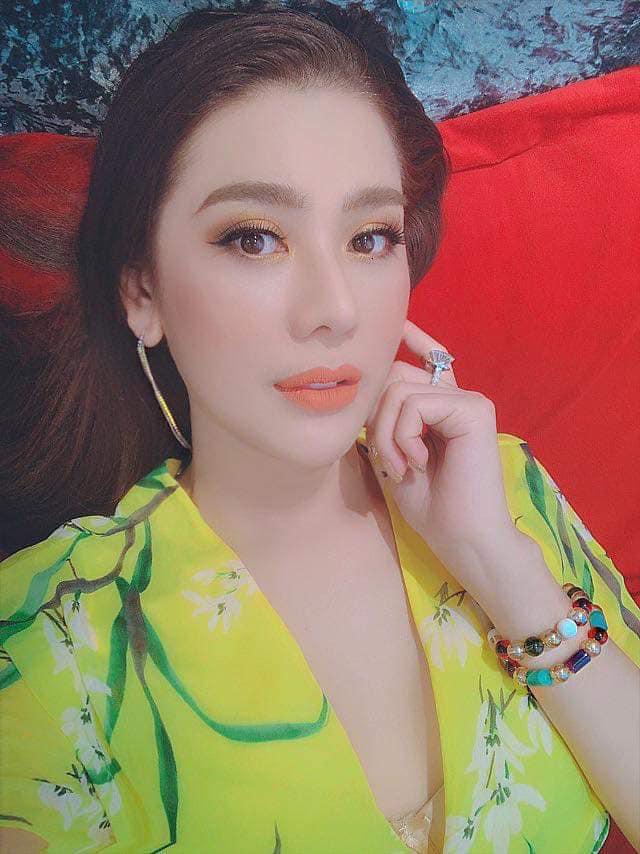 Lâu lâu không thấy nhắc, mối quan hệ giữa nàng dâu chuyển giới Lâm Khánh Chi và mẹ chồng hiện như thế nào?-1