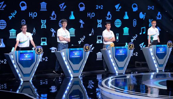 Nghẹt thở đến phút cuối, nam sinh trường THPT chuyên Phan Bội Châu vô địch Olympia năm thứ 19-1