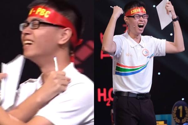 Nam sinh mặc áo cử nhân cho ông nội sau buổi lễ tốt nghiệp để bày tỏ lòng biết ơn khiến nhiều người xúc động-3