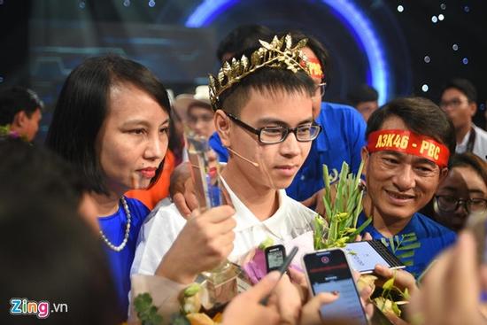 Quán quân Olympia luôn muốn dành vòng nguyệt quế cho chị gái đã mất