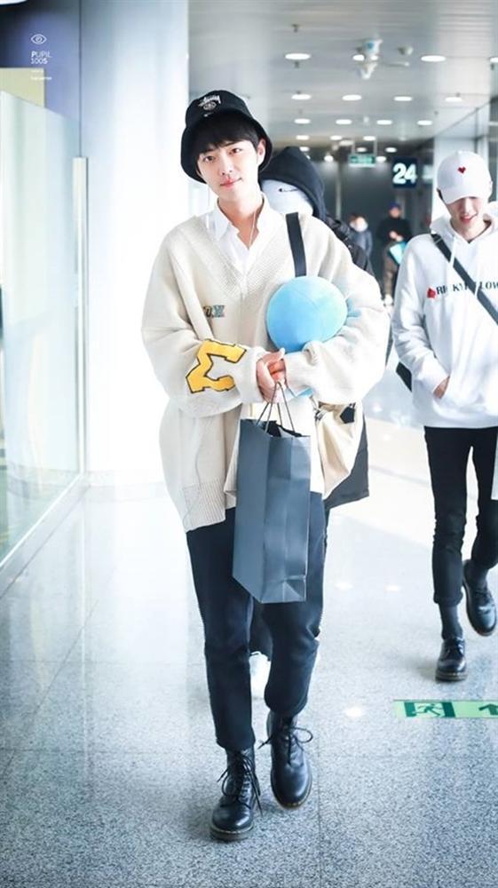 Tiêu Chiến Trần Tình Lệnh khiến fan đổ rầm rầm vì style đẹp mê mẩn-4