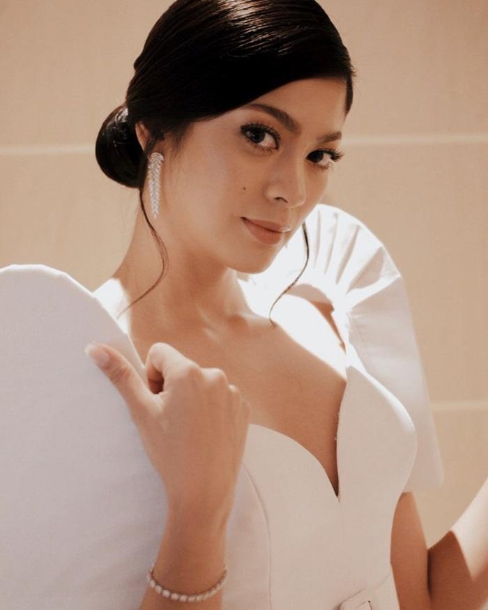 Á hậu 3 Hoa hậu Hoàn vũ 2013 - Ariella Arida (Philippines) trong trang phục truyền thống quê hương.