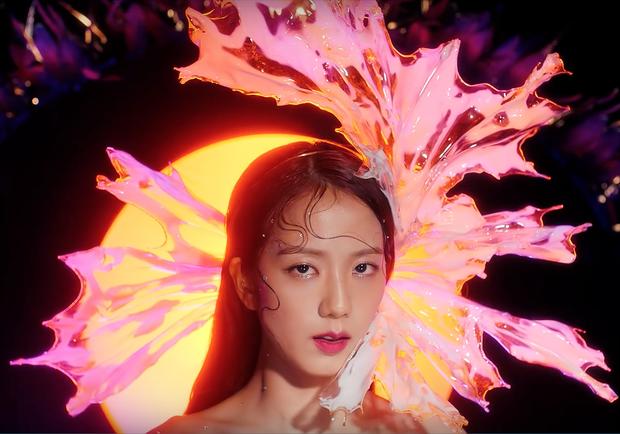 Hari Won thử nghiệm kiểu tóc rong biển và thành quả tự mình phải thốt lên: Như con điên-1