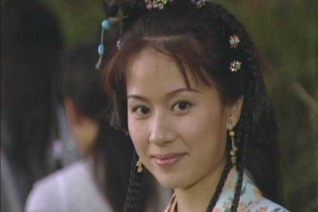 Mỹ nhân Lộc đỉnh ký khoe nhan sắc lão hóa ngược ở tuổi 44-4