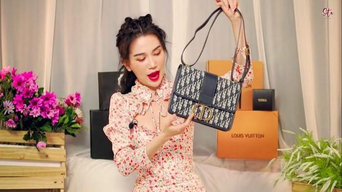 Angela Phương Trinh và loạt sao vướng ồn ào sử dụng hàng nhái-1