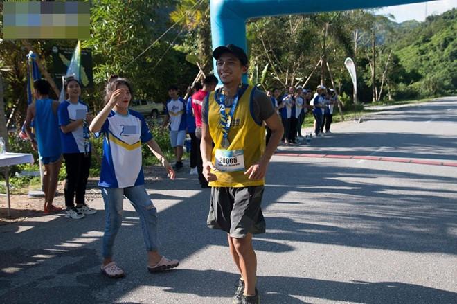 Johnny Trí Nguyễn, Hữu Vi và các sao nam Vbiz tụt dốc ngoại hình-2