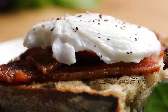 Tuyệt chiêu làm trứng chần hoàn hảo khiến cả nhà thích mê