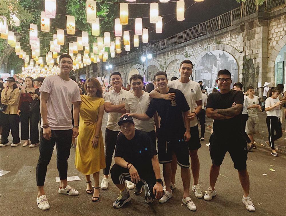 Nhật Lê đăng caption đòi yêu lại từ đầu, fans réo gọi Quang Hải phải chịu trách nhiệm-4