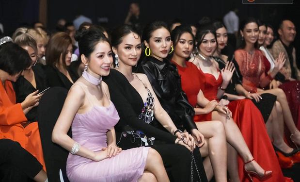 Chỉ thả nhẹ 1 đường catwalk xoắn quẩy, Hương Giang lại làm fan say như điếu đổ-1