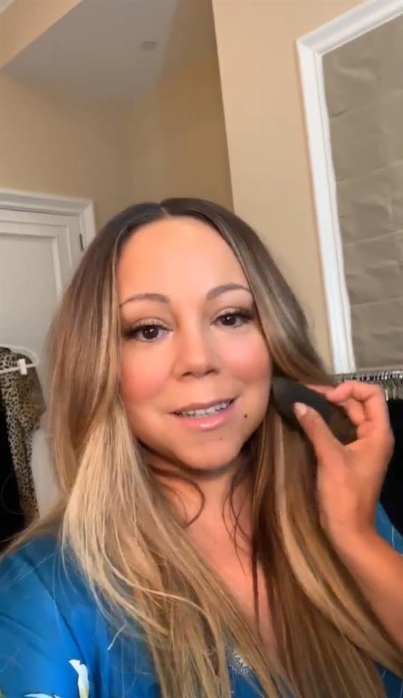 Đẳng cấp Mariah Carey: Vừa họa mặt vừa hát sương sương mà như… thu đĩa-1