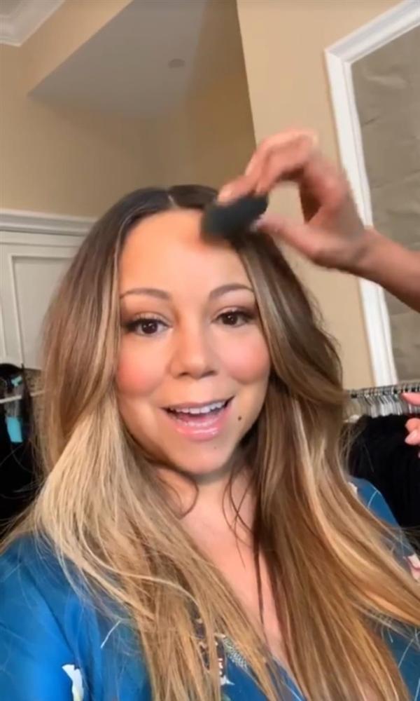 Đẳng cấp Mariah Carey: Vừa họa mặt vừa hát sương sương mà như… thu đĩa-3