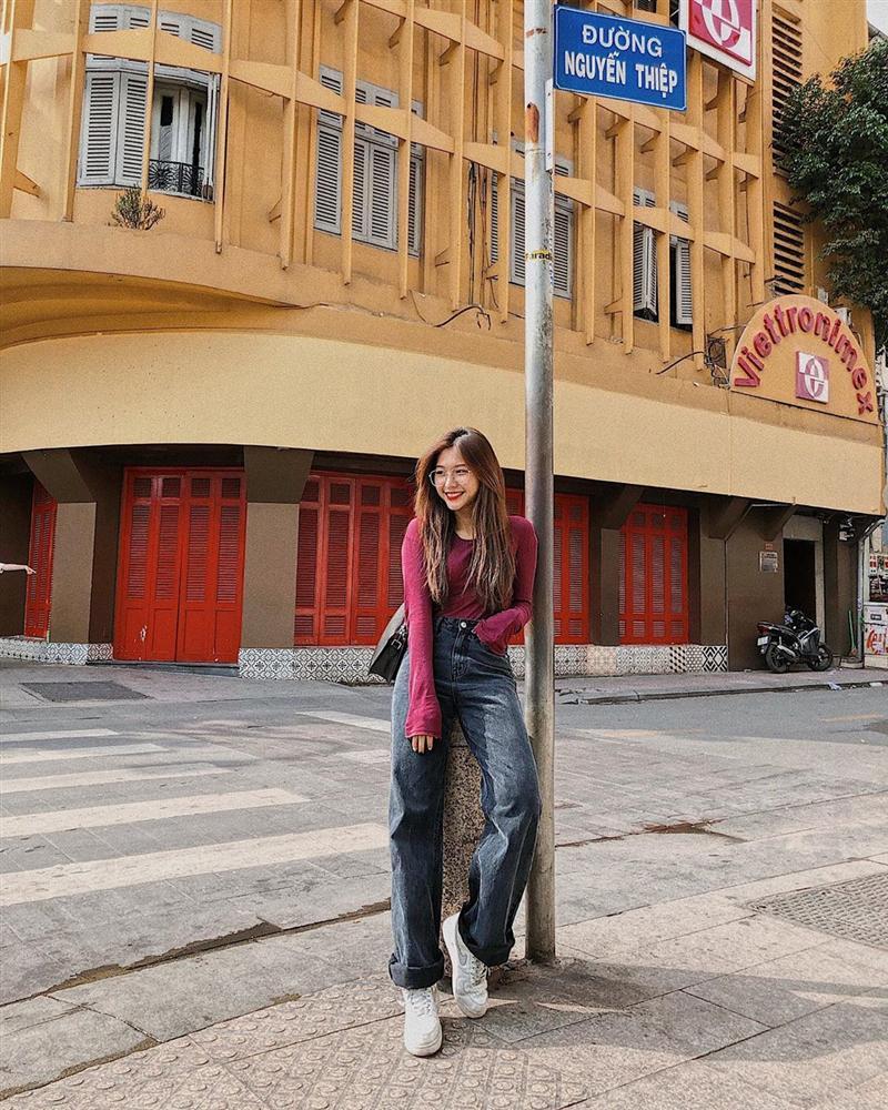 Huyền Baby đi tới đâu cũng khoe street style sang chảnh - Sam hóa nàng thơ điệu đà hết phần thiên hạ-3