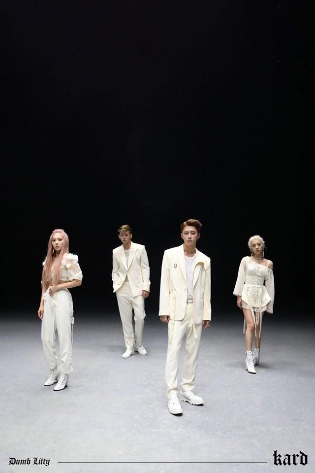 KARD tung bộ ảnh “Thần thoại Hy Lạp Hip-Hop” cho album mới và ca khúc tự sáng tác “Dumb Litty”.