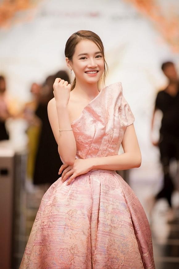 Nhã Phương lần đầu tiết lộ 2 điều đặc biệt khiến con cô phải khóc-1