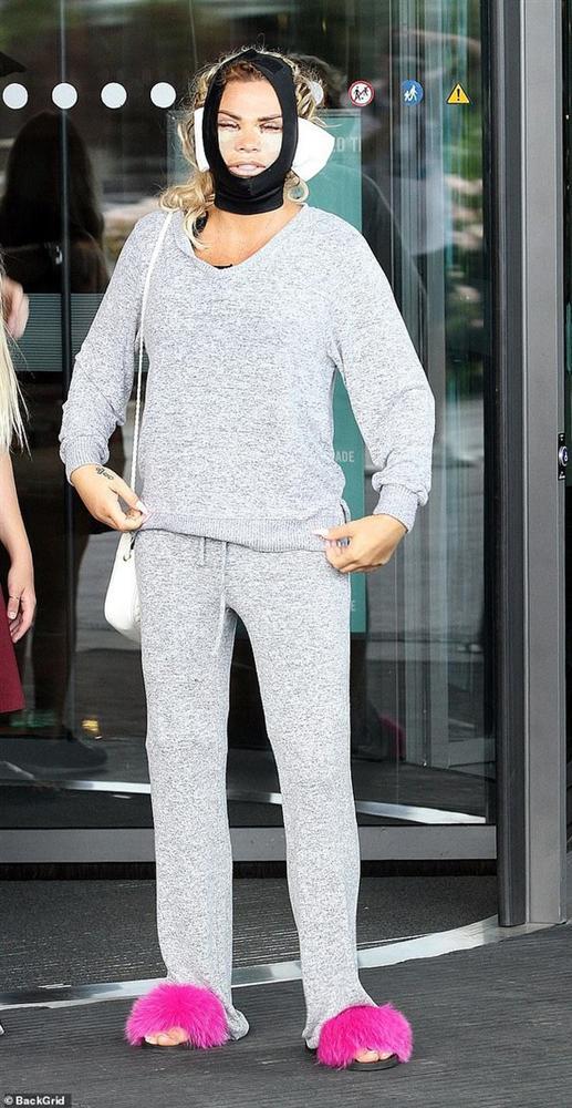 Thảm họa thẩm mỹ nước Anh gây sốc với ảnh khỏa thân trên biển Thái Lan-7