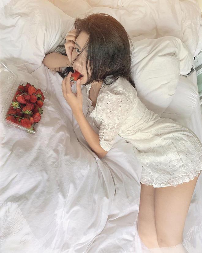 Hóa ra đằng sau những tấm ảnh sexy trên giường của hot girl Hàn Hằng là quang cảnh vừa bẩn vừa bừa thế này đây-5