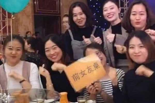 Con dâu chết lặng phát hiện mẹ chồng ngoại tình, càng run rẩy hơn khi biết danh tính-3