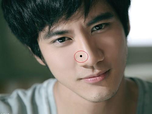 Nốt ruồi đại phú đại quý trên khuôn mặt đàn ông, ai sở hữu thì dễ giàu sang sung túc-2