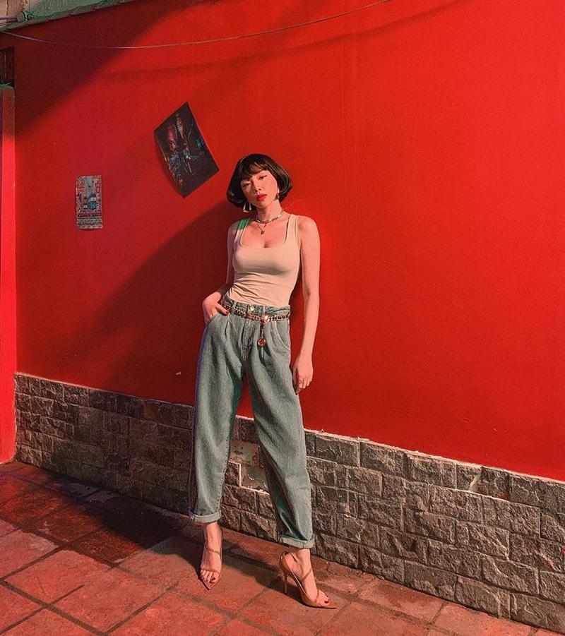 Kỳ Duyên khoe thời trang sân bay sương sương nửa tỷ - Văn Mai Hương bị chê già như thím vì set đồ hoa-7