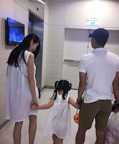 Mắc mưu con gái, Thủy Tiên ngậm ngùi than: 6 tuổi làm vậy ai làm lại con-4