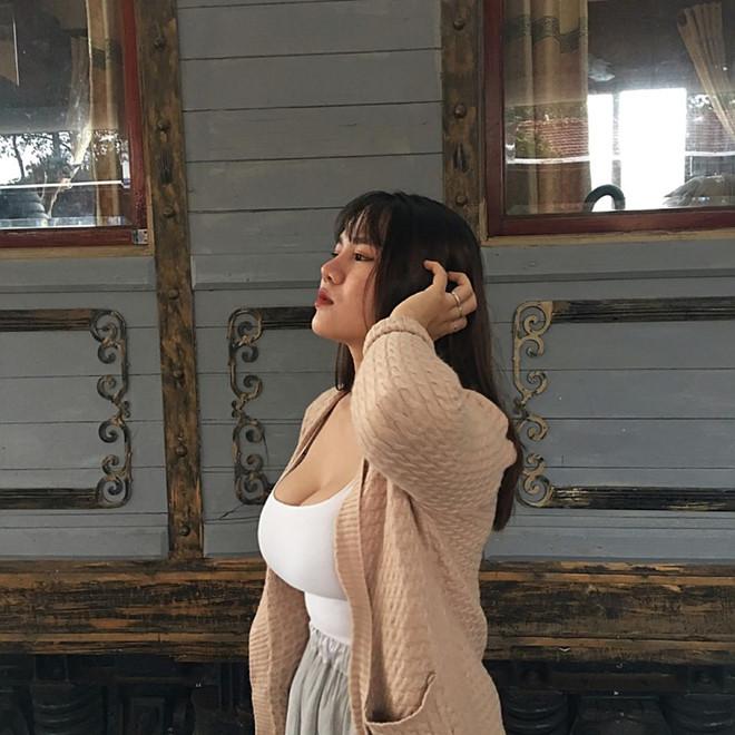 Nữ sinh 20 tuổi nhận tin nhắn tục tĩu chỉ vì sở hữu vòng ngực 100 cm-3