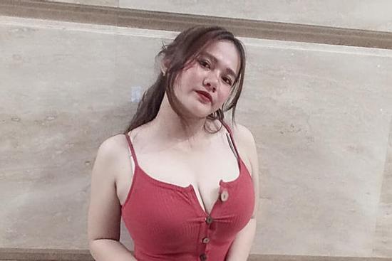 Nữ sinh 20 tuổi nhận tin nhắn tục tĩu chỉ vì sở hữu vòng ngực 100 cm