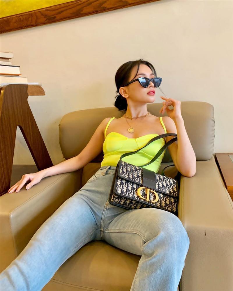 Từ vụ Sĩ Thanh đập hộp: Làm ơn đừng dùng đồ fake để sống ảo-1