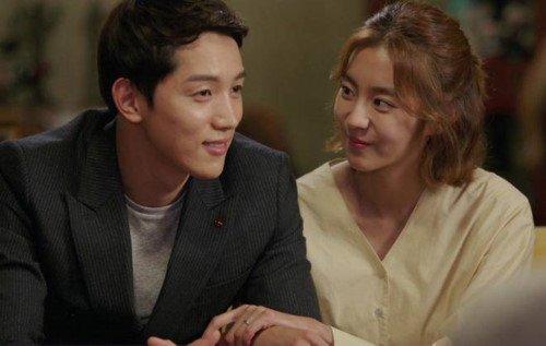 Chồng sắp cưới đưa bồ vào khách sạn, tôi gọi bố mẹ anh tới chứng kiến thì tái người-1