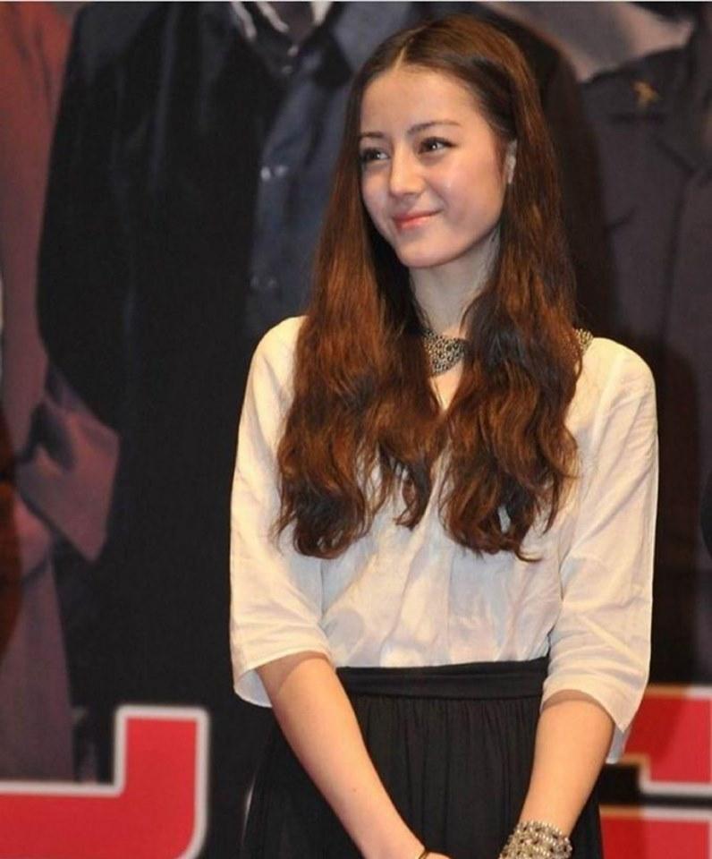 Dung mạo mỹ nhân Hoa ngữ thuở mới vào nghề: Lưu Diệc Phi xuất sắc, Dương Mịch khác quá nhiều-3