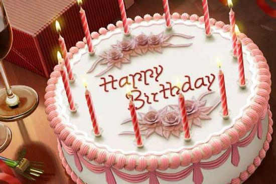 Clip: Màn tặng quà sinh nhật 'siêu lầy' của hội bạn thân... làm ai cũng buồn cười