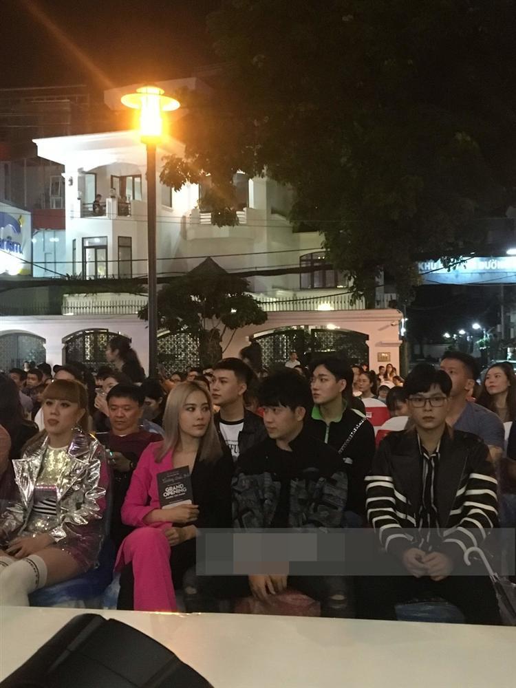 RA MÀ XEM: Hết phát tướng, Nam Em lột xác ngoạn mục về sắc vóc lẫn phong cách thời trang rồi đây!-1