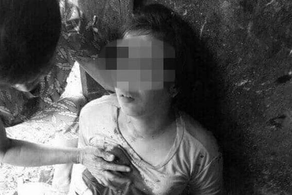 Đâm thấu ngực vợ, gã chồng vũ phu ở Tuyên Quang hành hung cả mẹ vợ-1