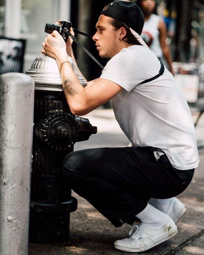 Mang tiếng là con của biểu tượng thời trang thế giới nhưng nhiều lần Brooklyn Beckham bị soi ăn mặc rách rưới-5