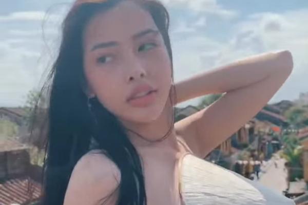 Cô gái quay clip bán khỏa thân ở Hội An từng tham gia game lột đồ-3