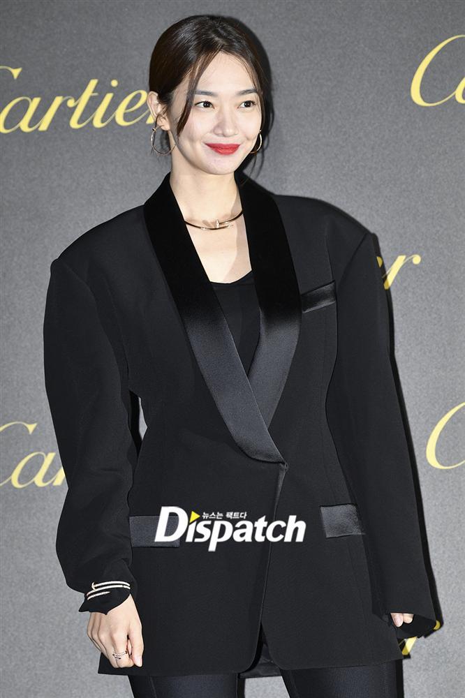 BLACKPINK Jisoo đẹp quyến rũ sau tin đồn hẹn hò, đọ sắc bên hồ ly Shin Min Ah-7