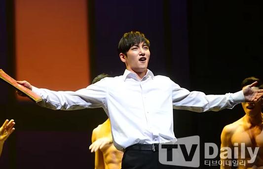 Những diễn viên hát hay, nhảy đẹp chẳng kém idol Kpop-4