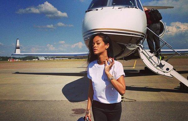 Vì quá giàu và không muốn bay với… thường dân, các ngôi sao đã chi chục triệu đô sắm máy bay riêng!-6