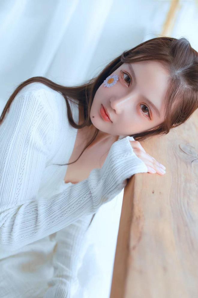 Trai xinh gái đẹp khiến ai nấy hết hồn khi khoe cận gương mặt giống nhau như tạc sau thẩm mỹ-5