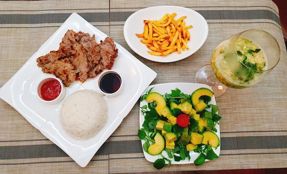 Con dâu nguyện đẻ đến khi nào không đẻ được nữa thì thôi vì mâm cơm mẹ chồng nấu ngày ở cữ quá xuất sắc-9