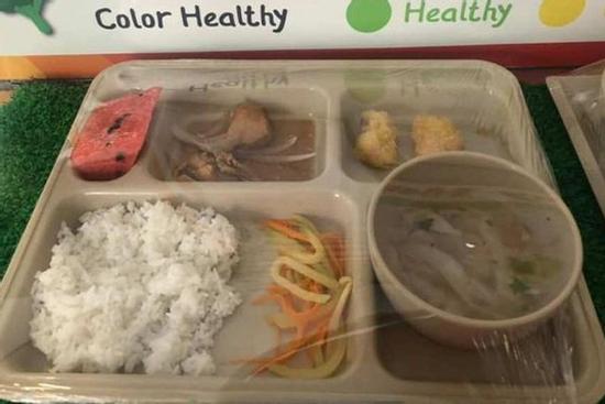 Trường Quốc tế Việt Úc lên tiếng sau khi bị tố cắt xén khẩu phần ăn học sinh xuống mức… rất tệ