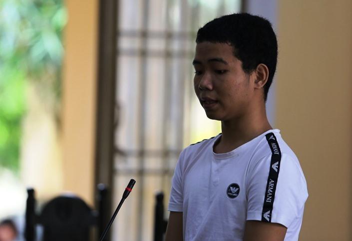 13 năm tù cho kẻ đâm gục bà cụ 82 tuổi cướp 500 ngàn đồng-1