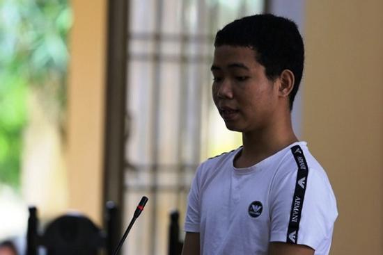 13 năm tù cho kẻ đâm gục bà cụ 82 tuổi cướp 500 ngàn đồng