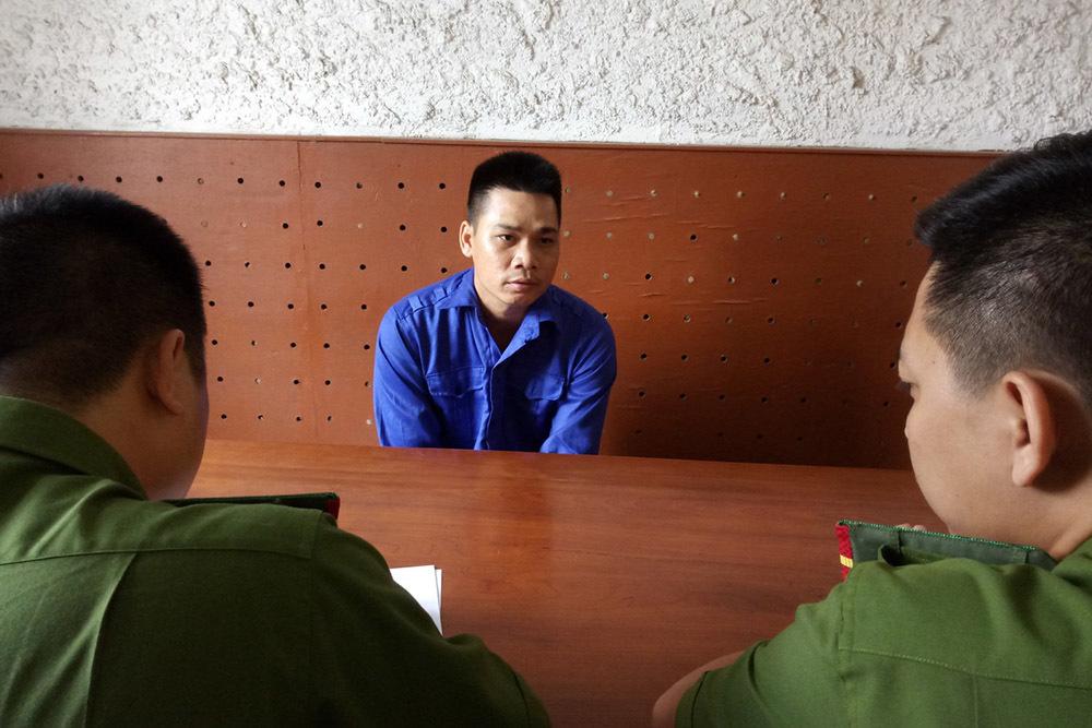 Khởi tố gã trai đâm chết người phụ nữ trên cầu Bãi Cháy-1