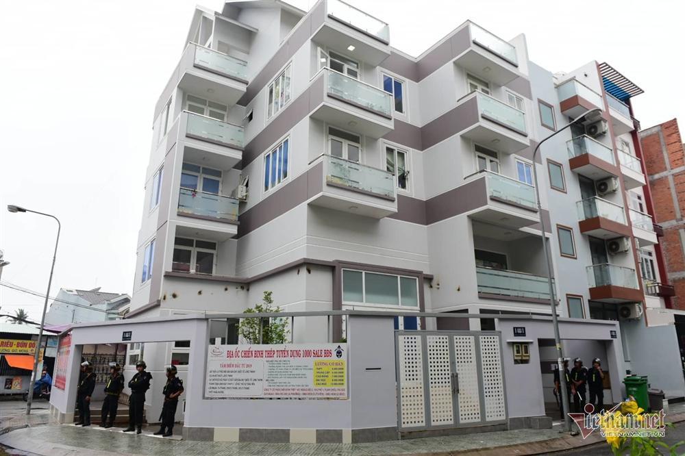 Phong tỏa công ty con của địa ốc Alibaba, đưa đi hàng ô tô tài liệu-15