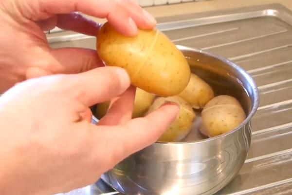 Hốt hoảng thấy cả con gián trong bát cháo ếch, thanh niên đăng đàn thắc mắc thì cười phì vì câu trả lời của cư dân mạng-3