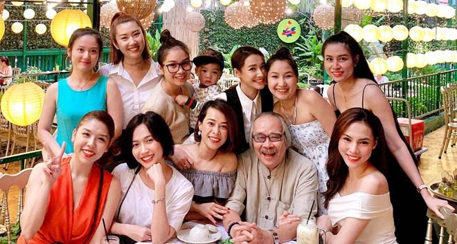 Diệu Nhi đăng ảnh họp lớp, tiết lộ học cùng Nhã Phương và Thúy Ngân-3