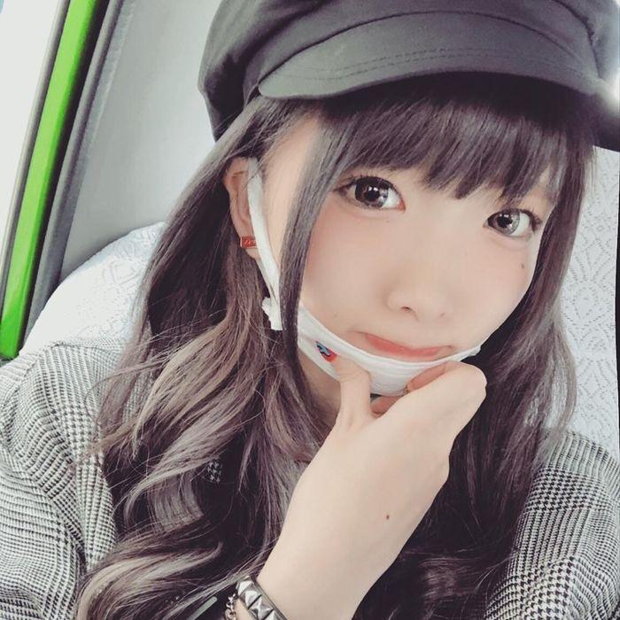 Hotgirl với gương mặt mộc khiếp hồn nhưng vẫn hút fan cực lớn vì lý do này-2