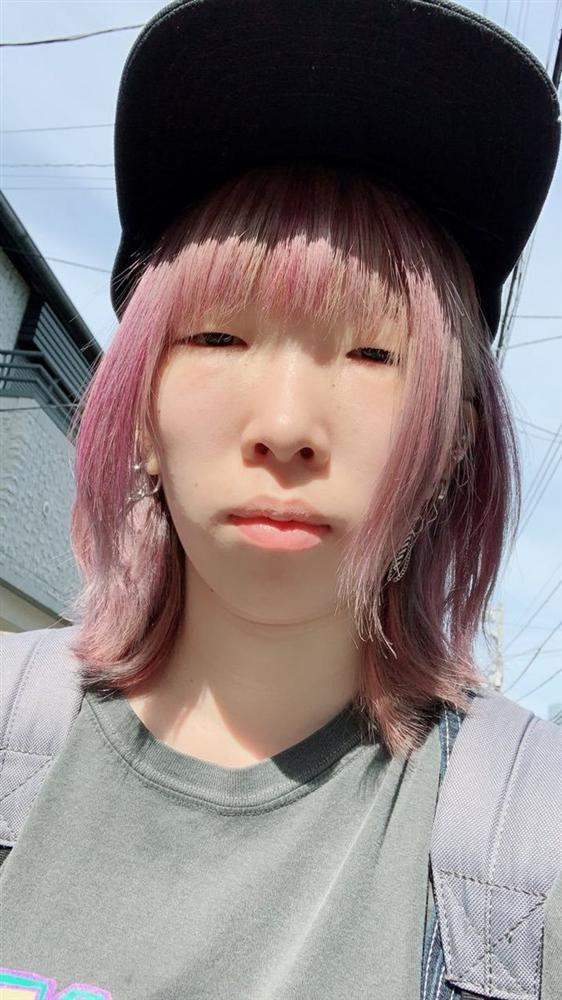 Hotgirl với gương mặt mộc khiếp hồn nhưng vẫn hút fan cực lớn vì lý do này-3